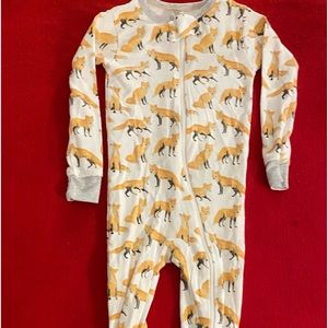 Size 12 months. Cloud Island Pajamas Sleep N Play 12 Months. Fox
